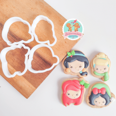 PACK 4 CORTADORES ADVIENTO ( 13.14.15.16 ) PRINCESAS 5 CM APROX