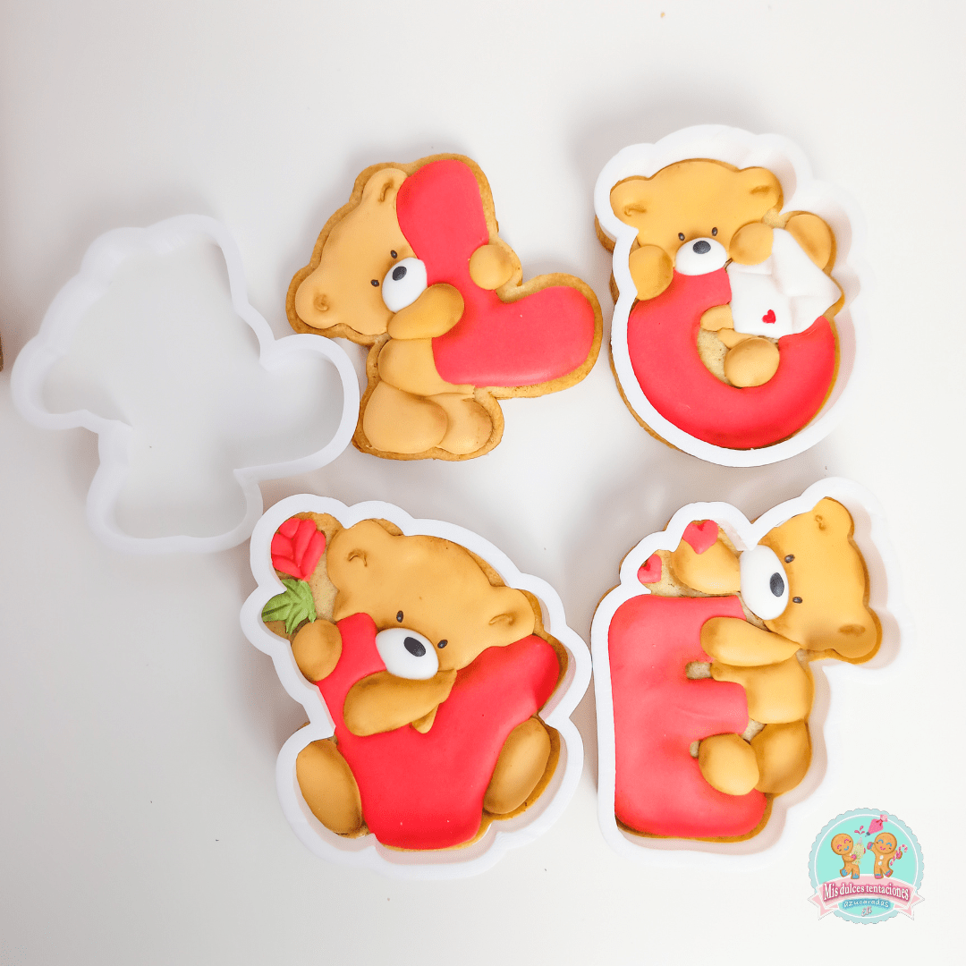 PACK 4 CORTADORES OSITOS LOVE 9 CM