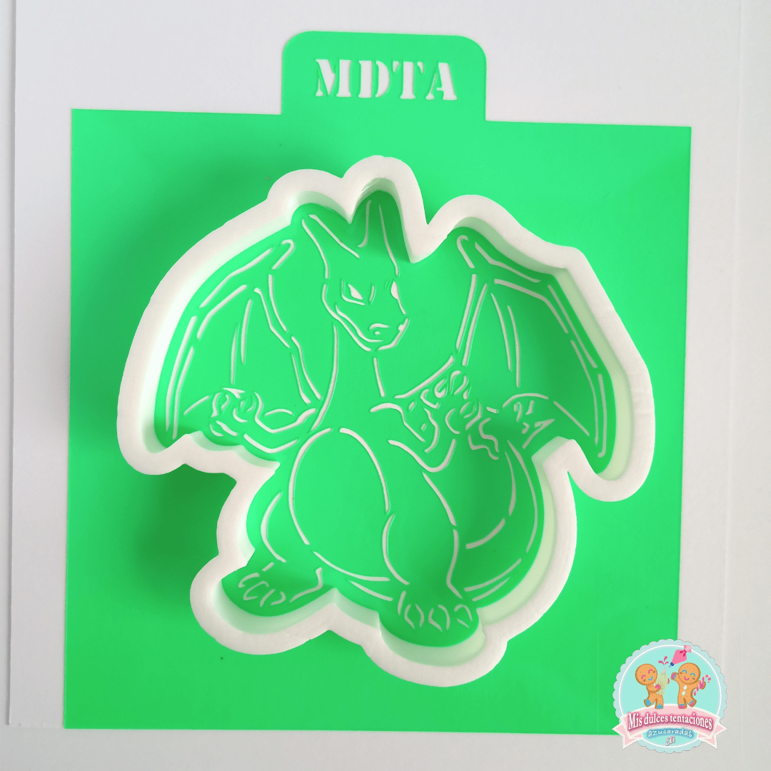 CORTADOR CHARIZARD POKEMON 9 CM