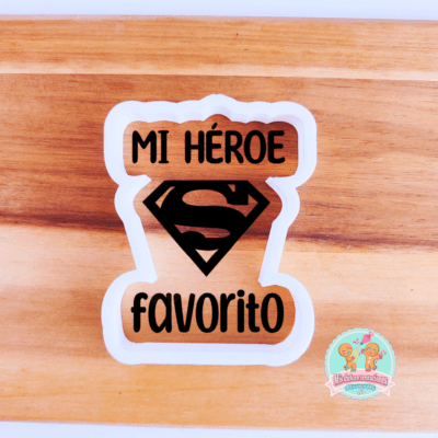 PLACA MI HÉROE FAVORITO 8 CM